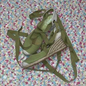 🌻 5/$25 when you bundle 🌻